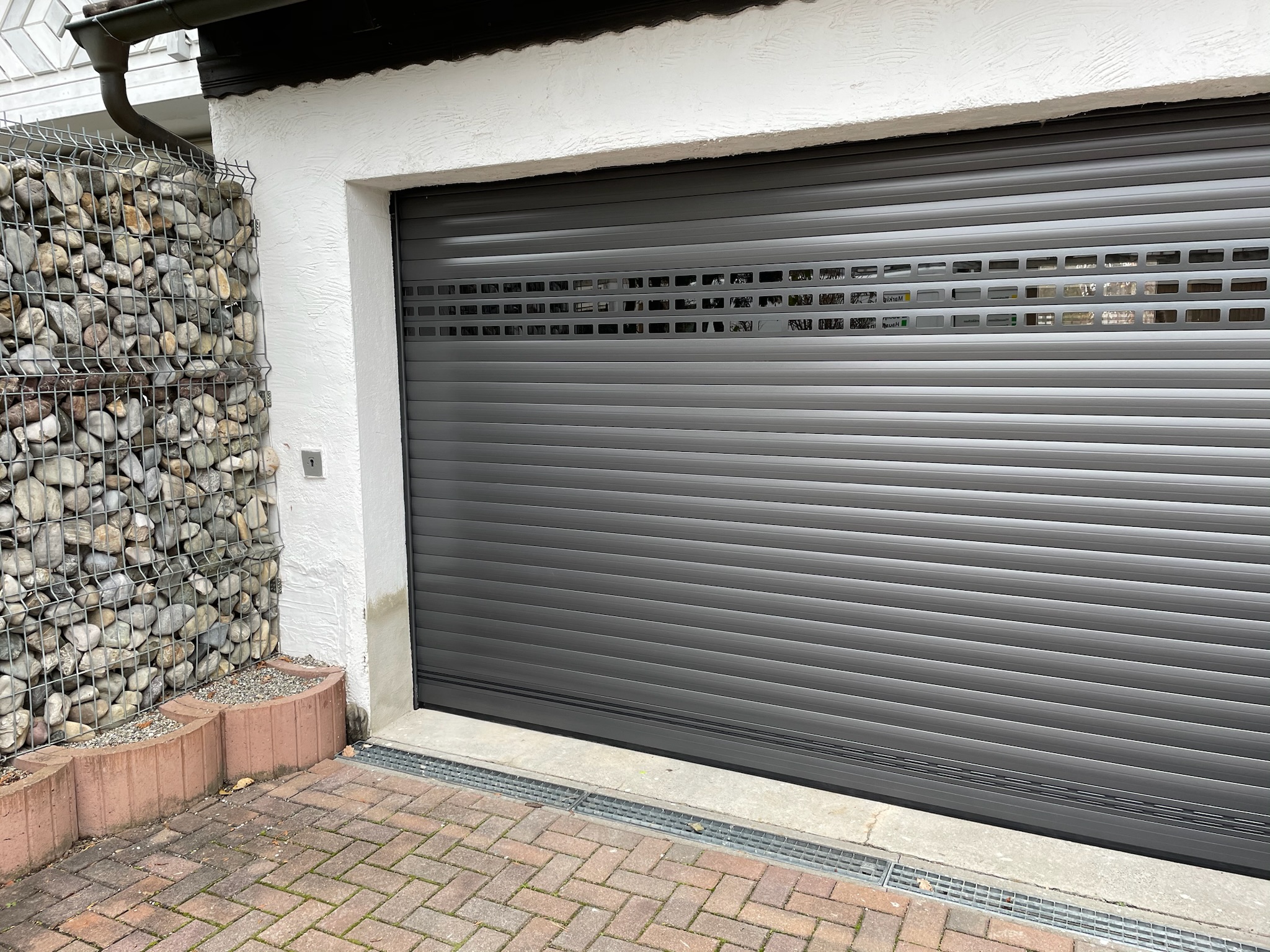 Neues Garagenrolltor, Plattling